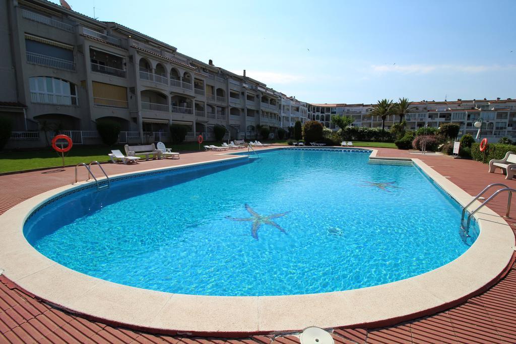 Jv Maurici Bj3 Apartment เอมปูเรียบราบา ภายนอก รูปภาพ